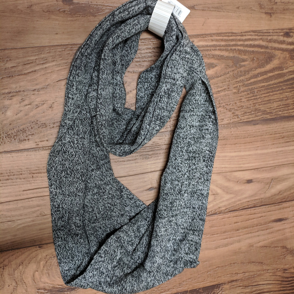 NWT 2pcs set of Scarf and Beanie Unisex - Picture 6 of 8